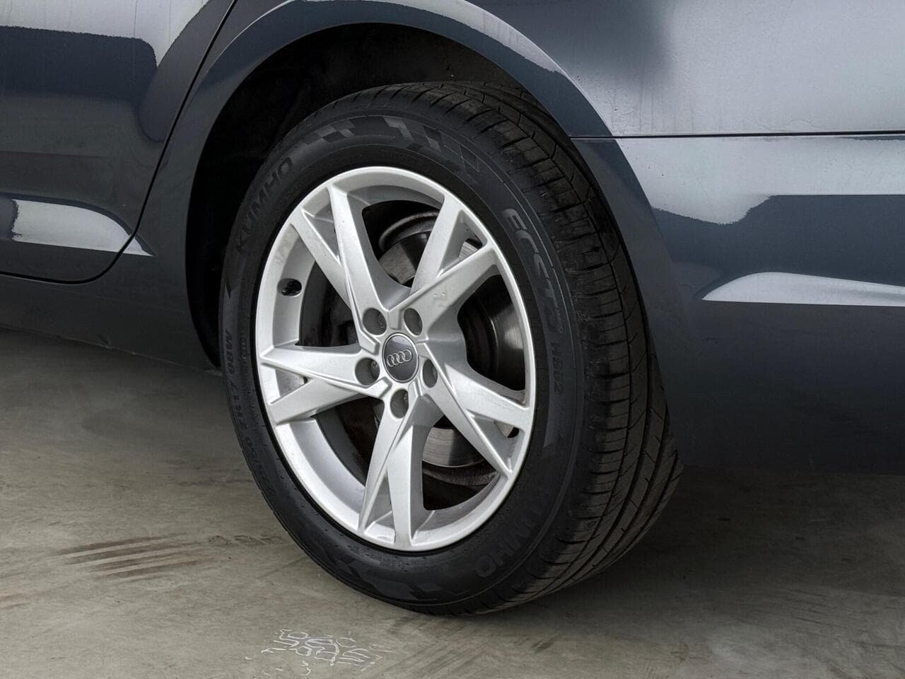 Audi A4 thumbnail Wheel