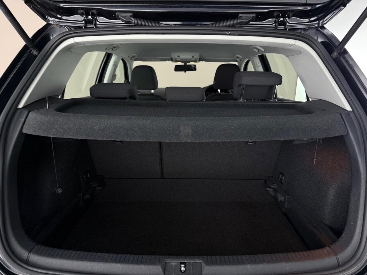 Volkswagen Golf thumbnail Boot