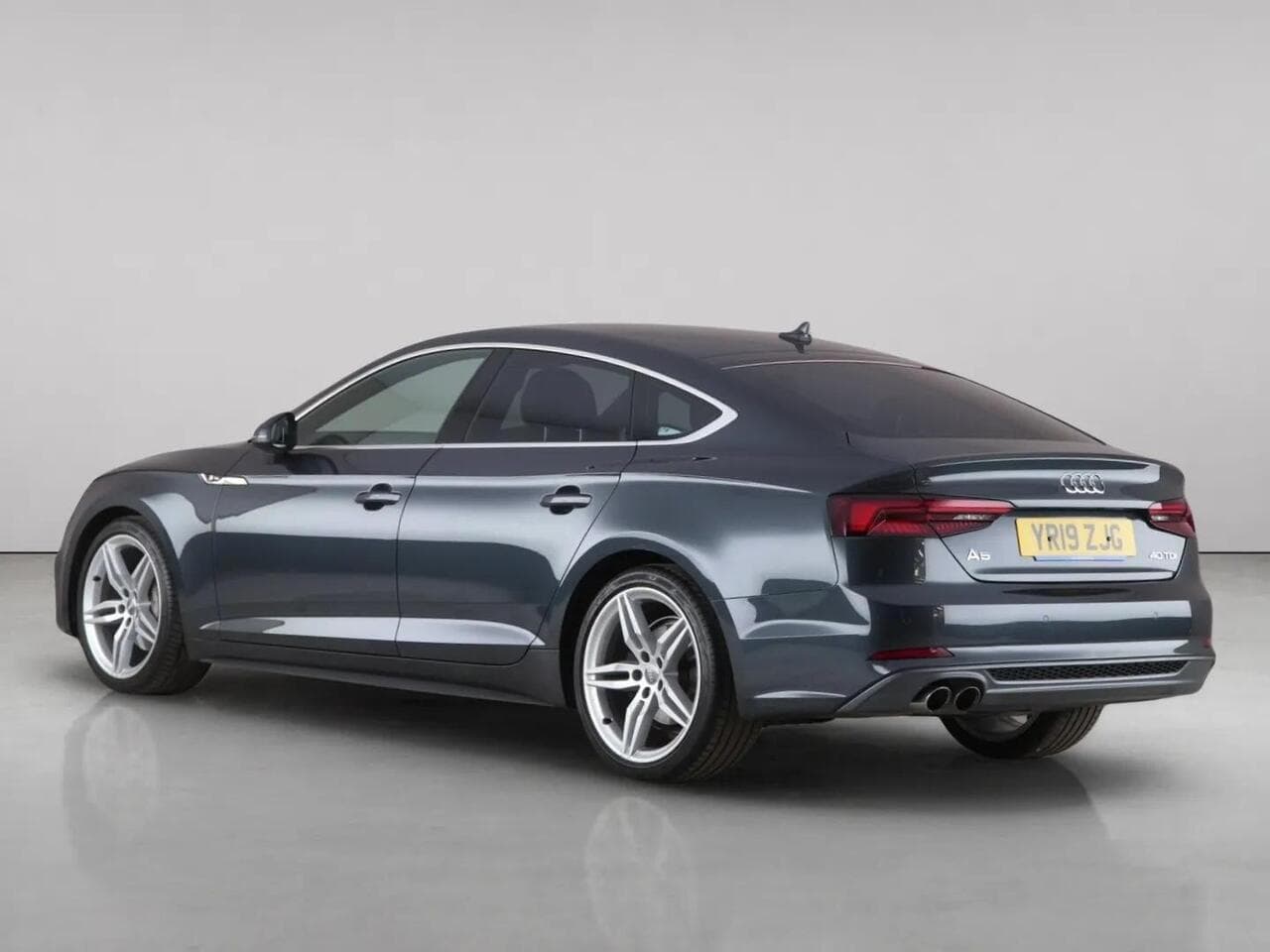Audi A5 thumbnail Rear Left