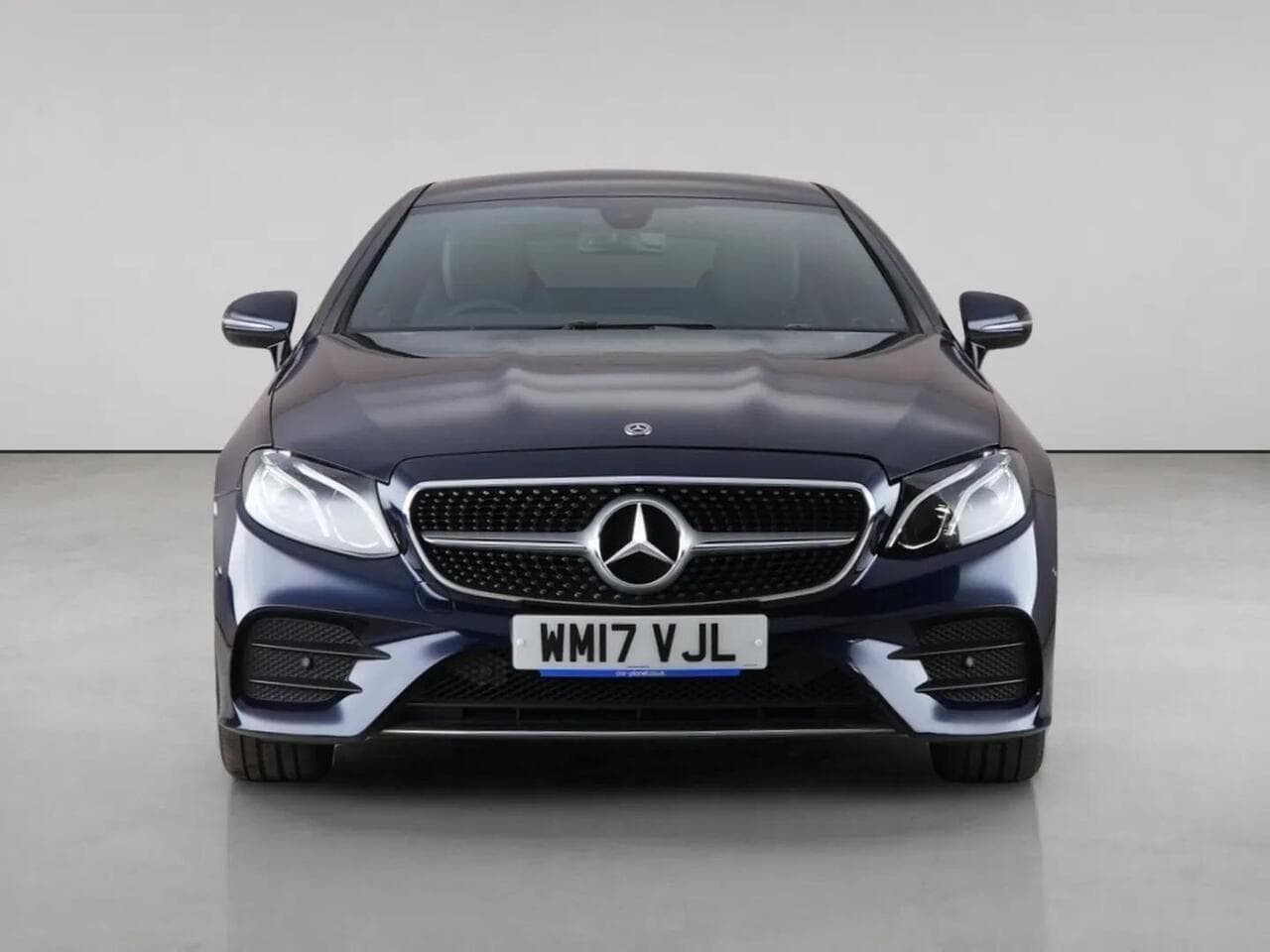 Mercedes-Benz E Class thumbnail Front
