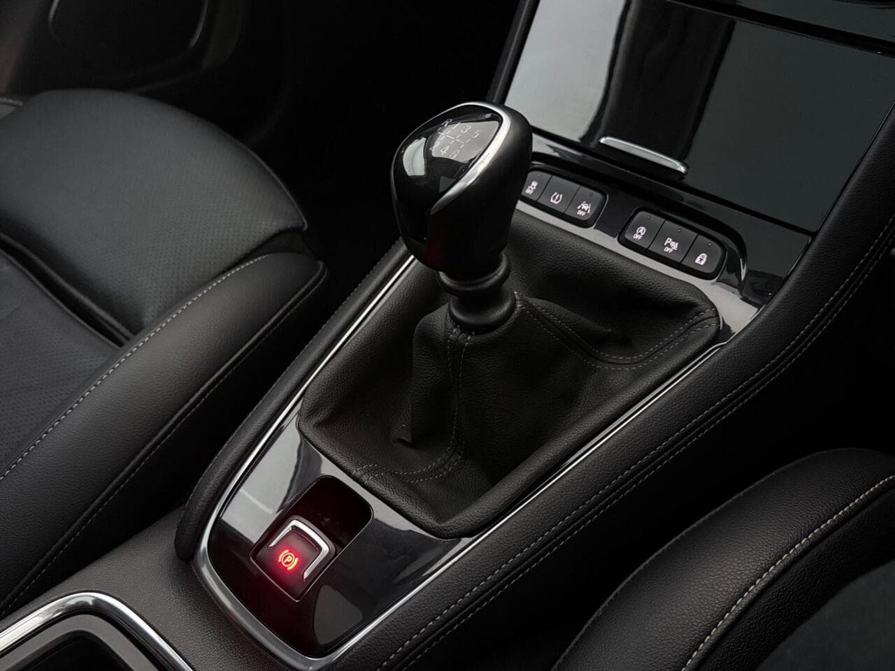 Vauxhall Grandland X thumbnail Interior Front