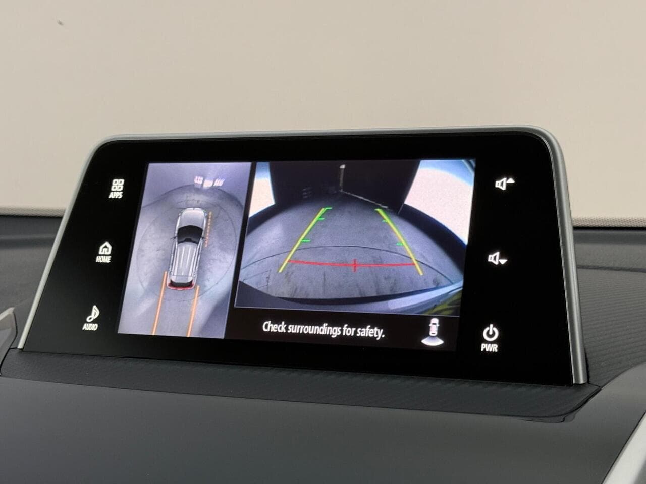Mitsubishi Eclipse Cross thumbnail Infotainment System