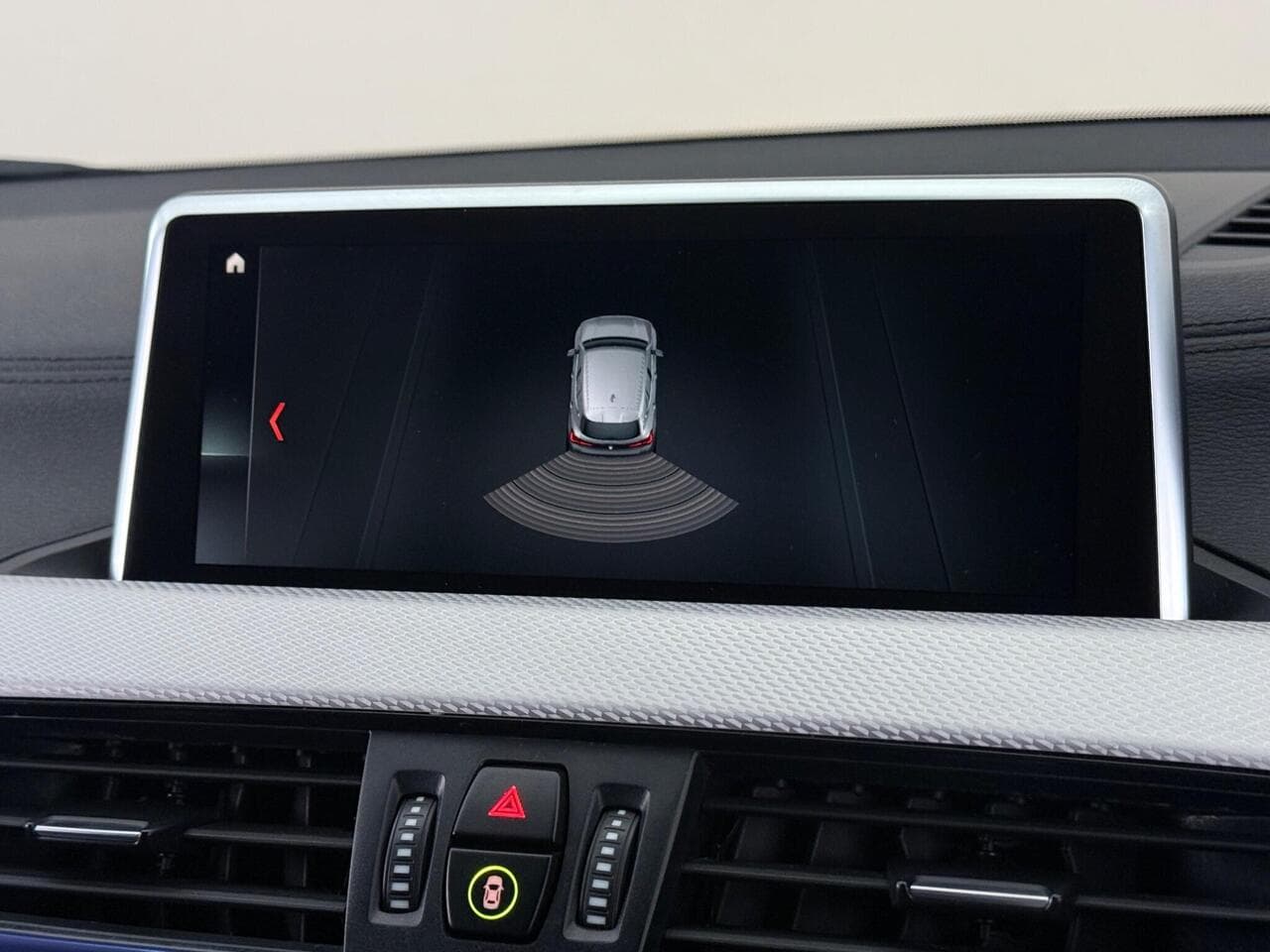 BMW X2 thumbnail Infotainment System