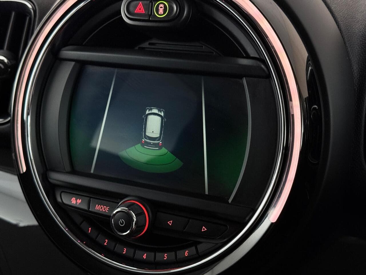 MINI Countryman thumbnail Infotainment System