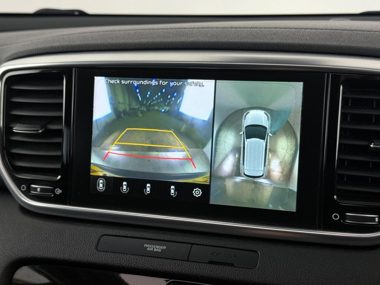 Kia Sportage thumbnail Infotainment System