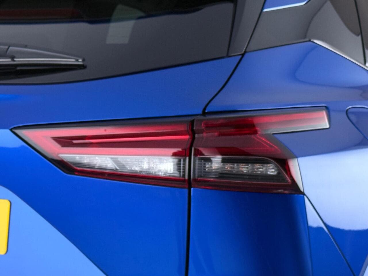 Nissan Qashqai thumbnail Lights Rear