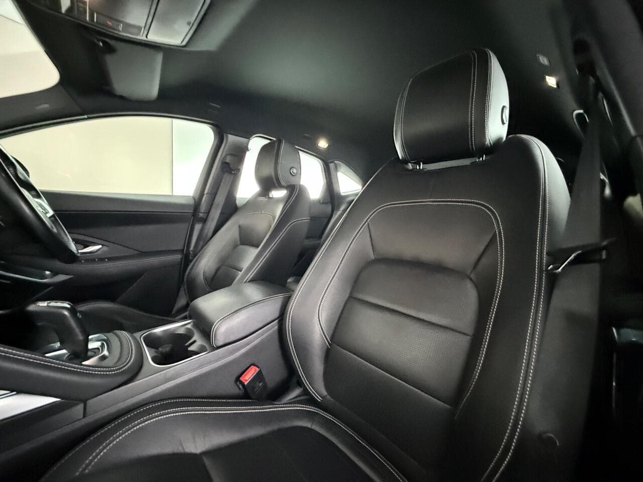 Jaguar E-PACE thumbnail Seat Front Passenger
