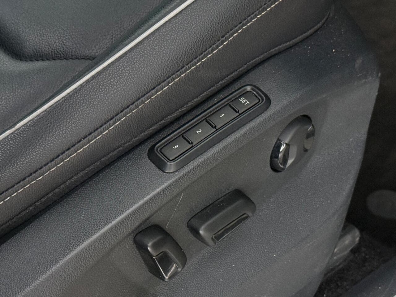 Volkswagen Tiguan thumbnail Inconclusive
