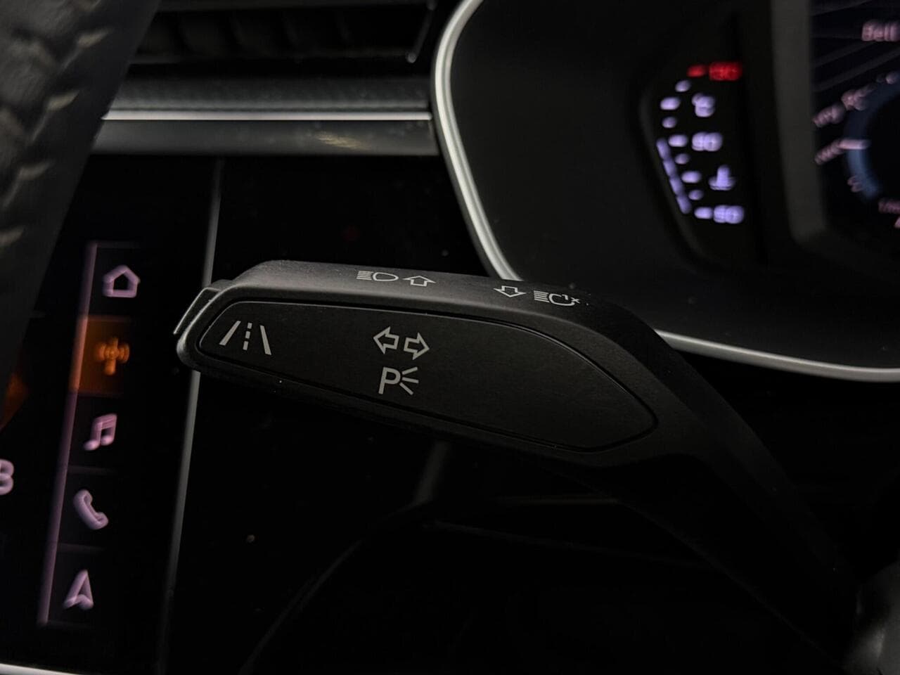 Audi Q3 thumbnail Misc Controls