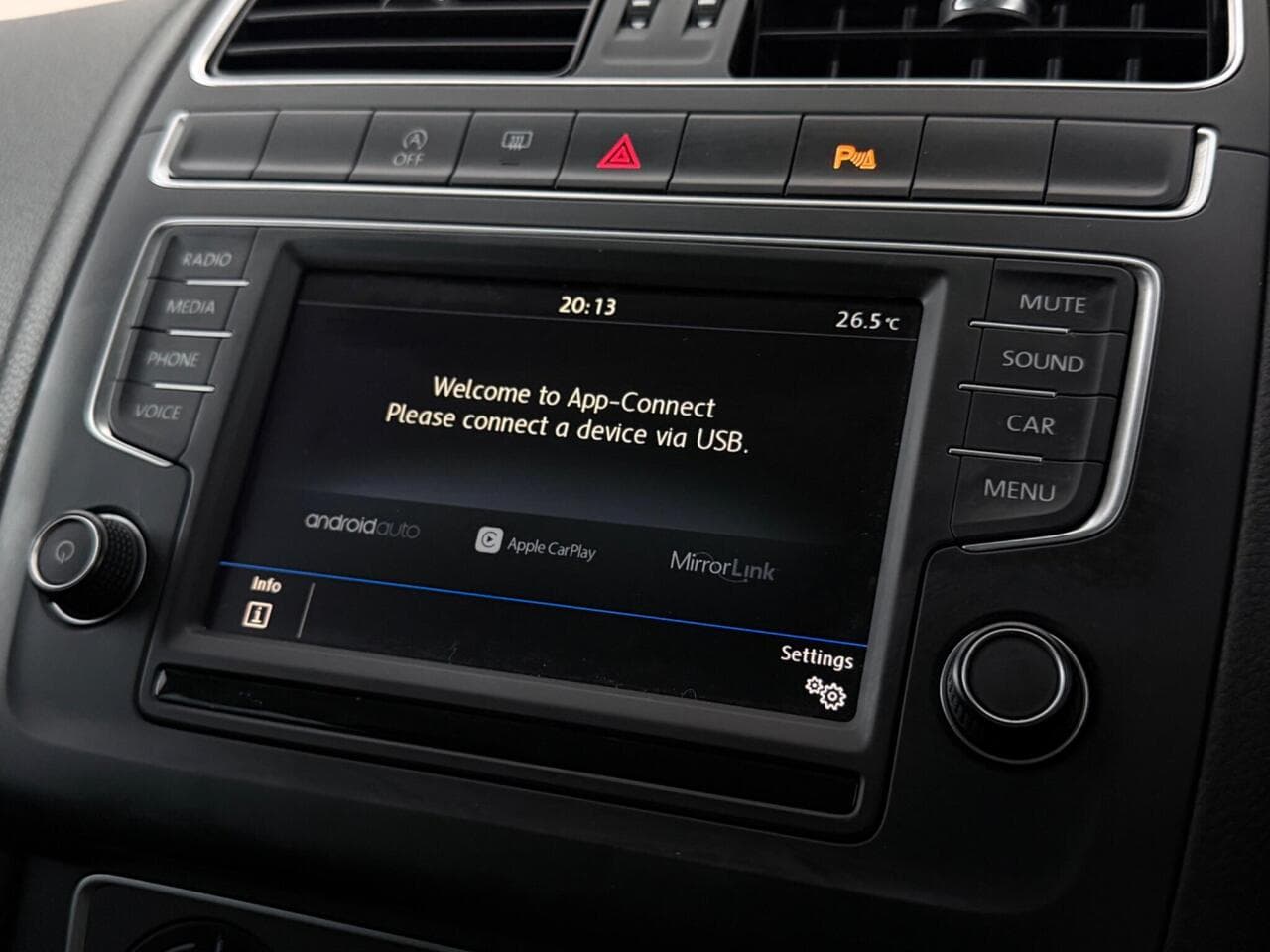 Volkswagen Polo thumbnail Infotainment System