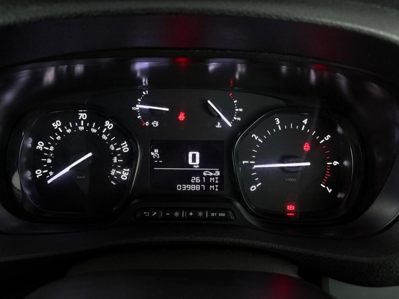 Citroen Dispatch thumbnail Driver Instruments