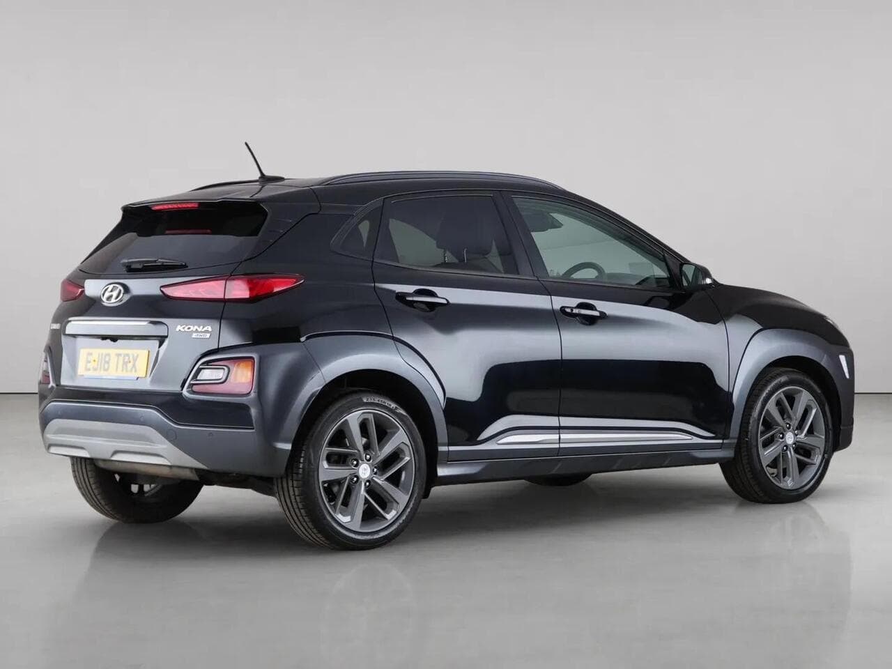 Hyundai KONA thumbnail Rear Right