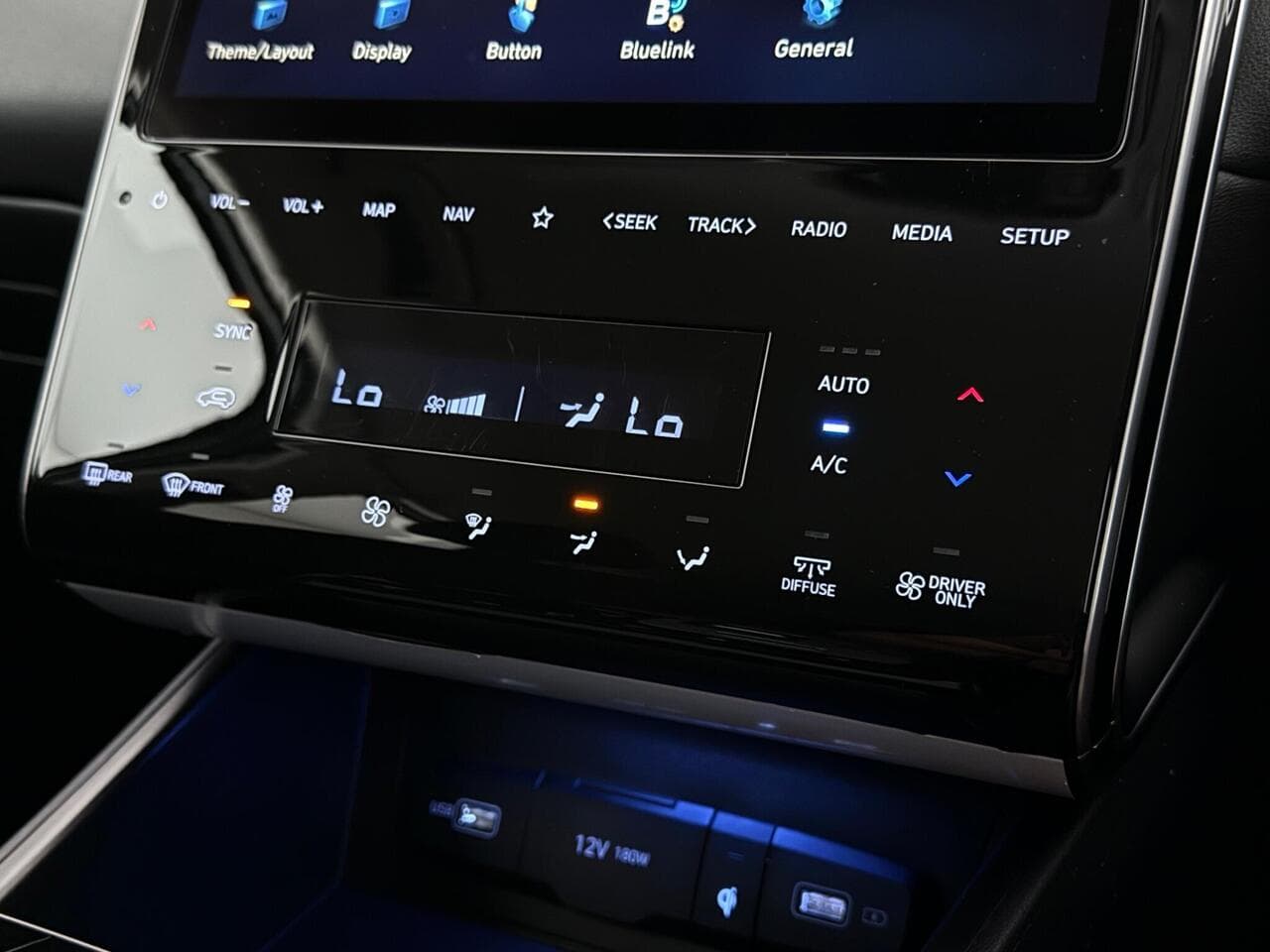 Hyundai TUCSON thumbnail Infotainment System