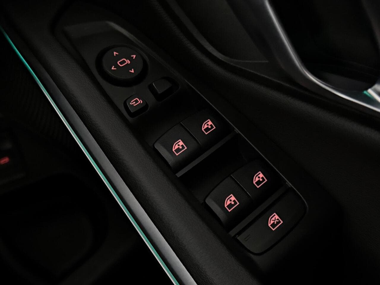BMW 3 Series thumbnail Misc Controls