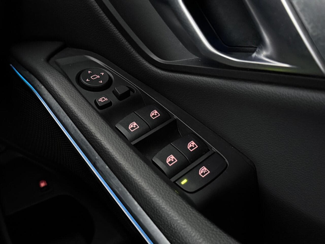 BMW 3 Series thumbnail Misc Controls