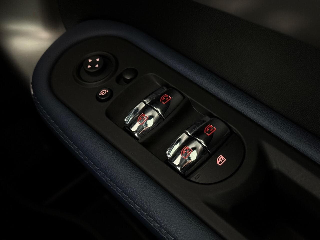 MINI Countryman thumbnail Misc Controls
