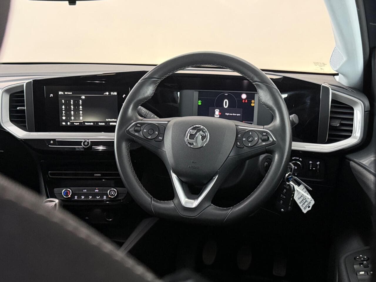 Vauxhall Mokka thumbnail Steering Wheel