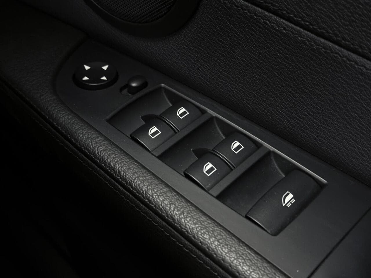 BMW Z4 thumbnail Misc Controls