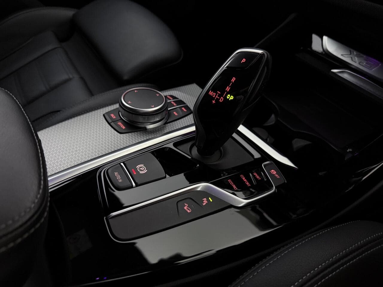 BMW X3 thumbnail Interior Front