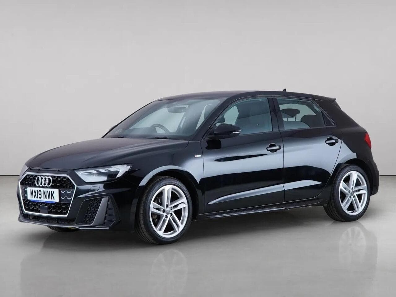 Audi A1 thumbnail Front Left