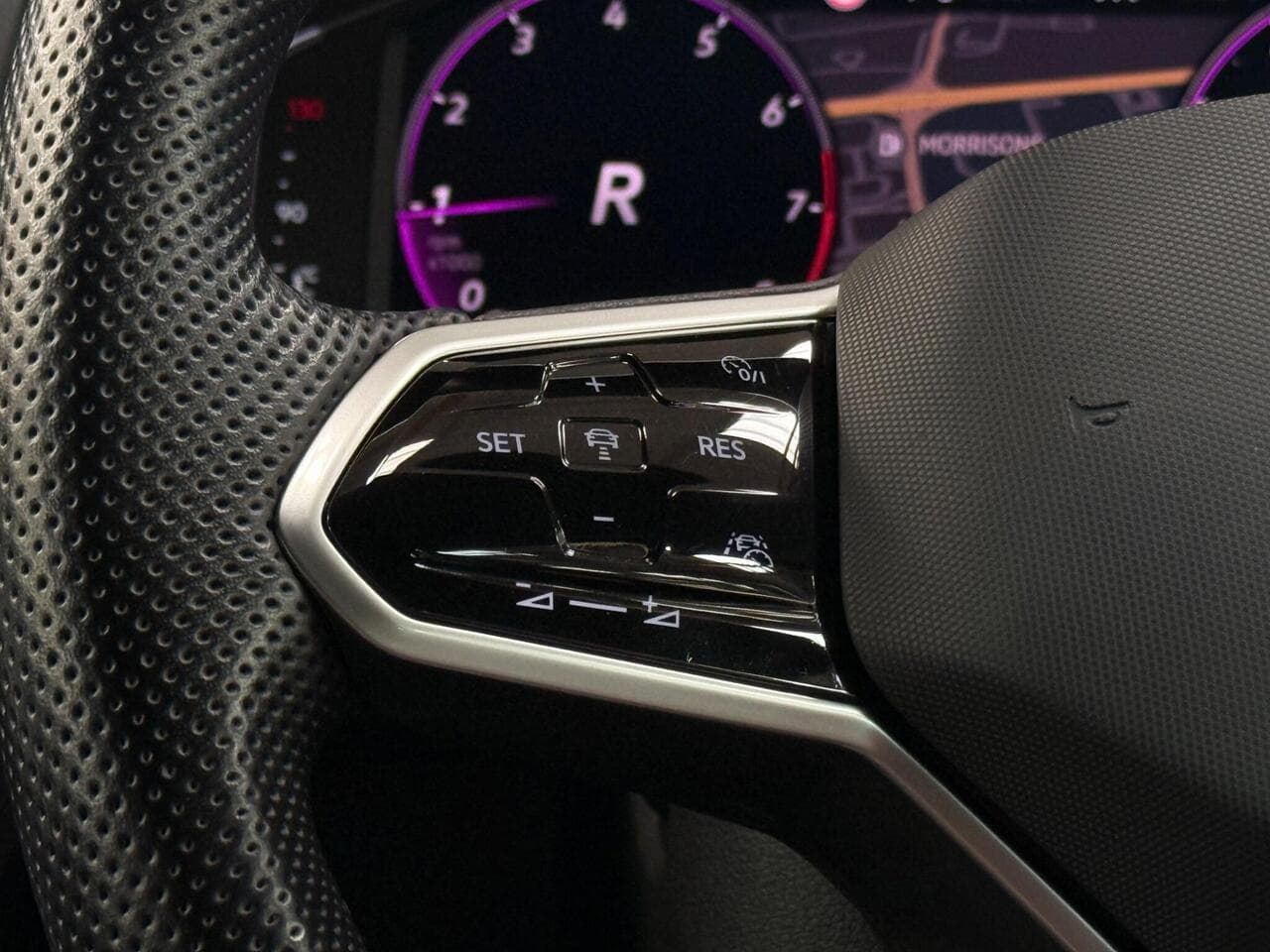 Volkswagen Tiguan thumbnail Misc Controls