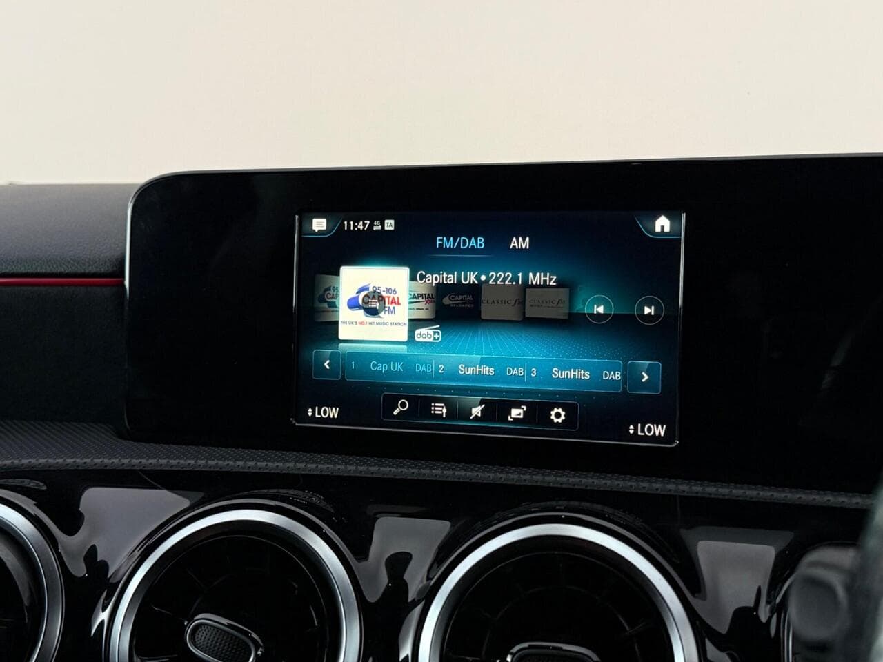 Mercedes-Benz A Class thumbnail Infotainment System