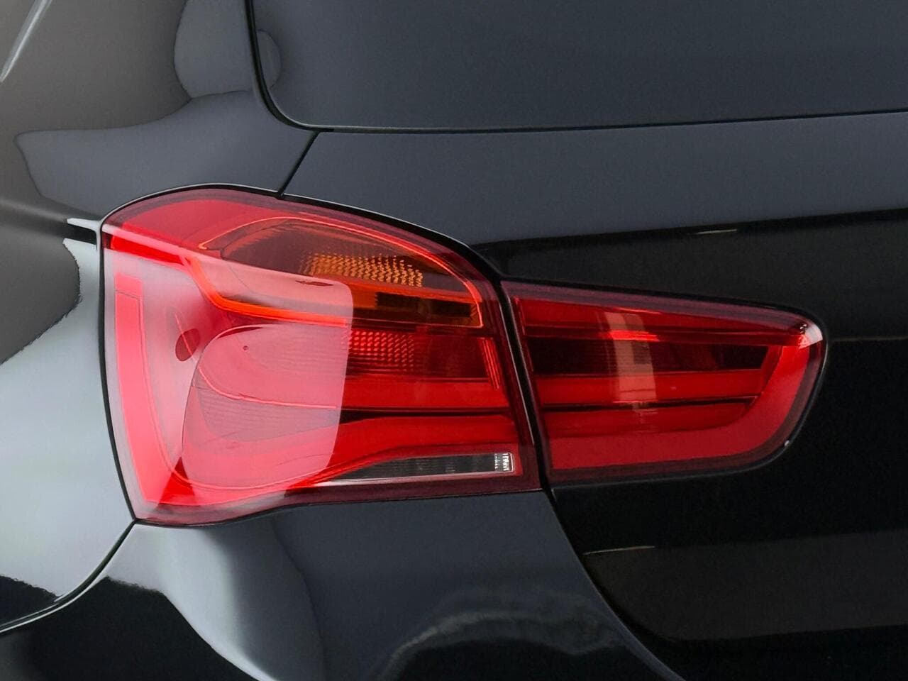 BMW 1 Series thumbnail Lights Rear