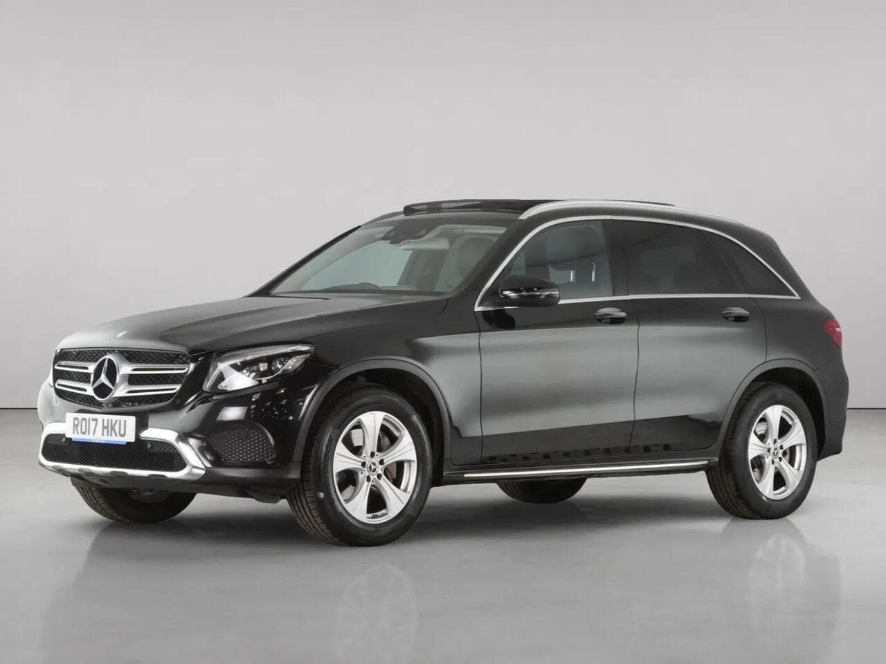 Mercedes-Benz GLC thumbnail Front Left