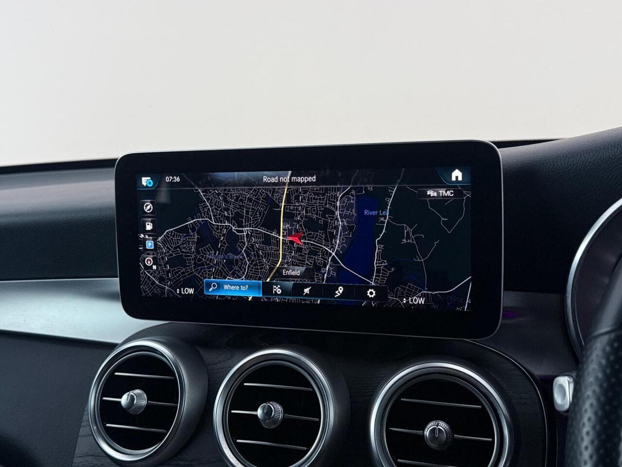Mercedes-Benz GLC thumbnail Infotainment System