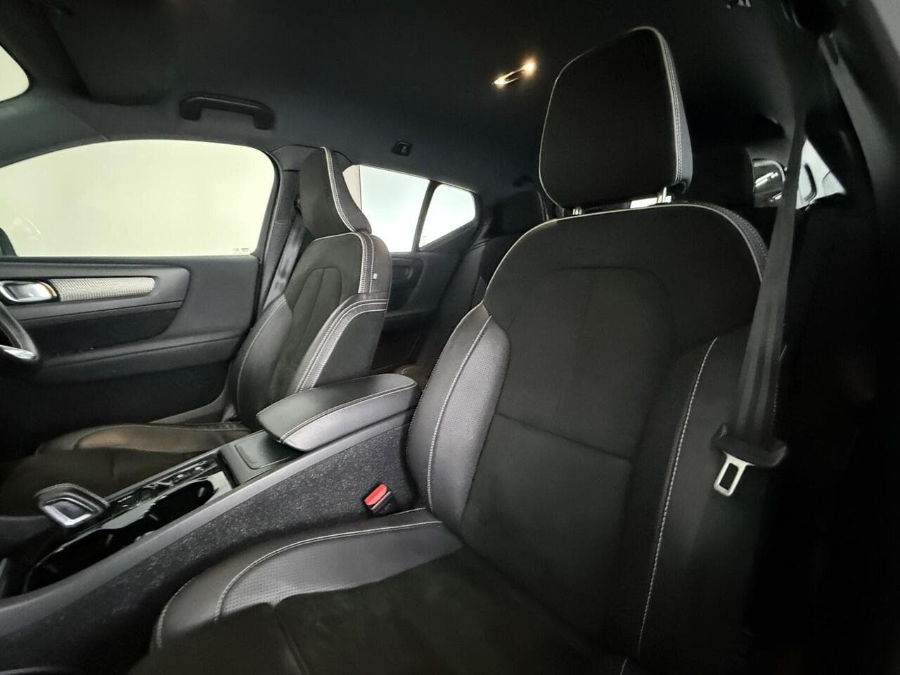 Volvo XC40 thumbnail Seat Front Passenger