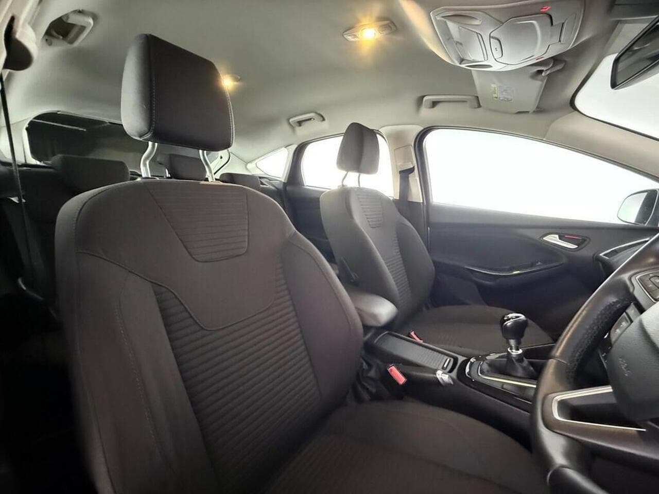 Ford Focus thumbnail Seat Driver