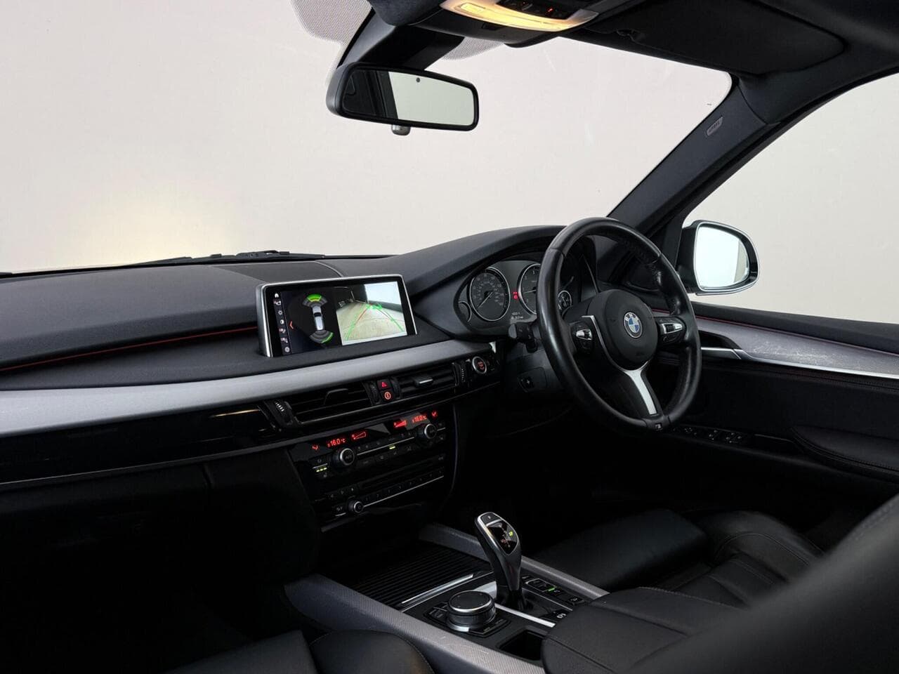 BMW X5 thumbnail Interior Front