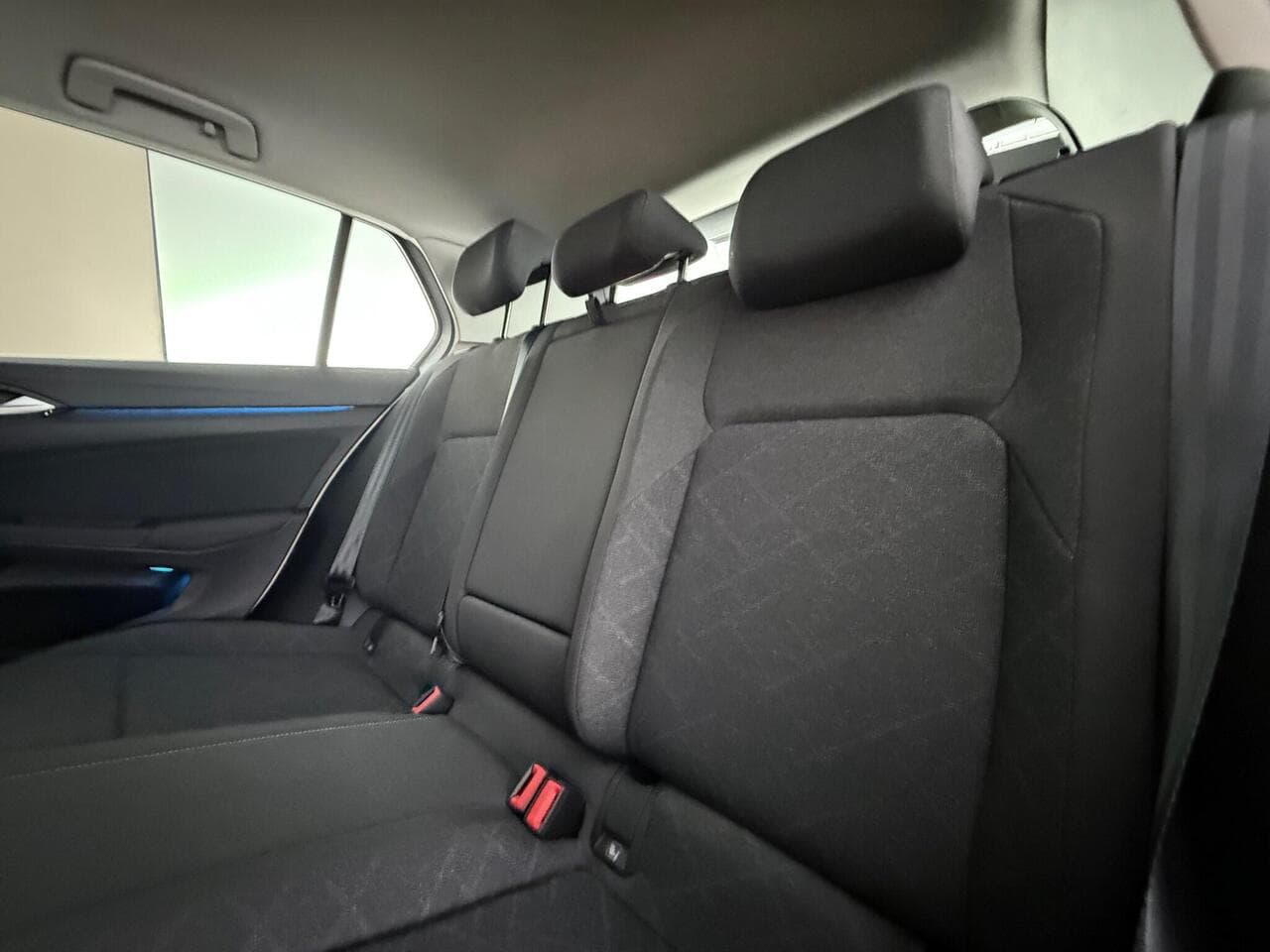 Volkswagen Golf thumbnail Seats Rear