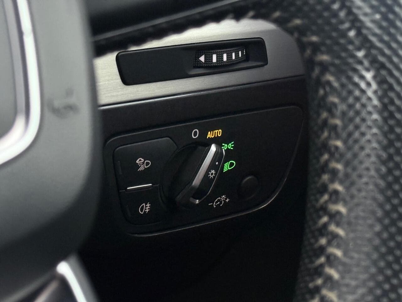 Audi Q7 thumbnail Misc Controls