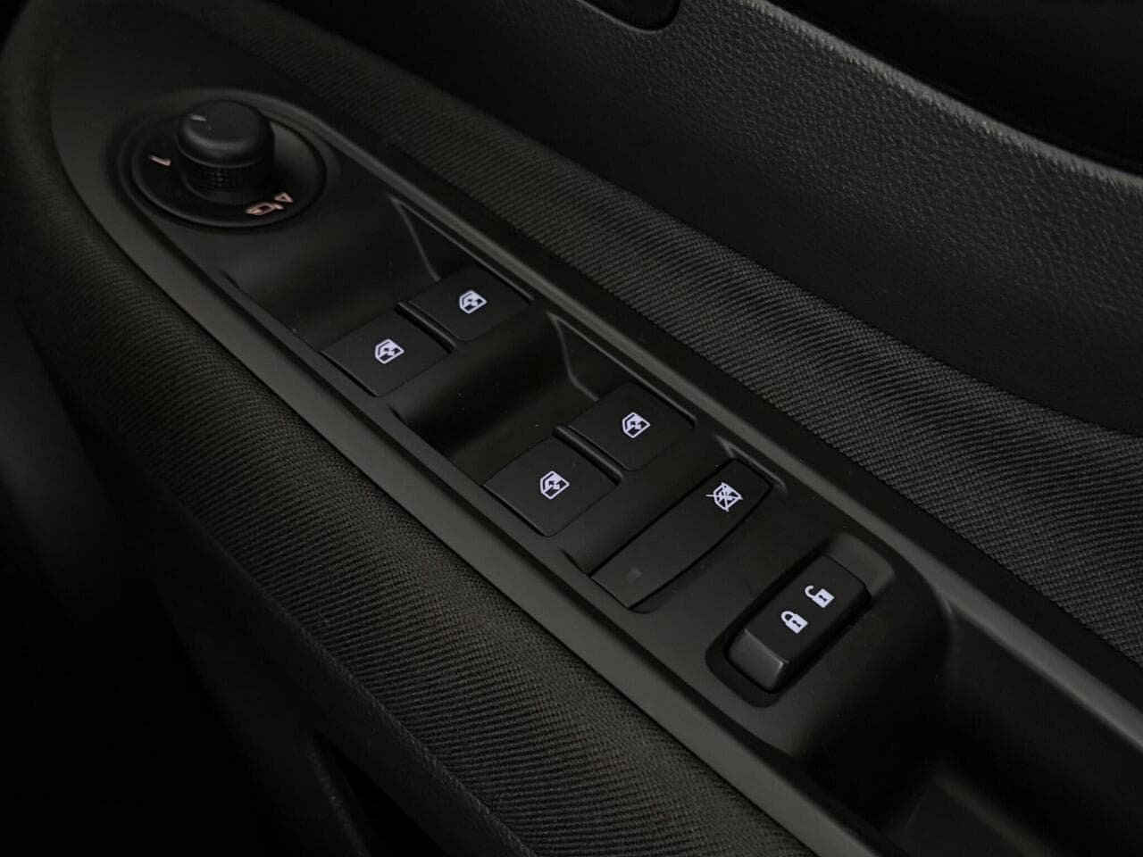 Vauxhall Mokka X thumbnail Misc Controls