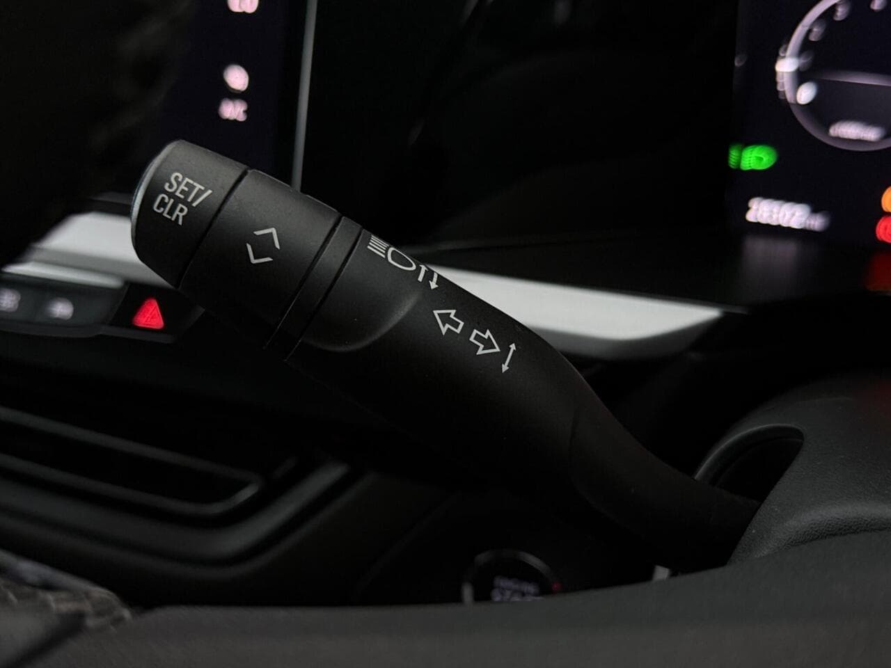 Vauxhall Grandland thumbnail Misc Controls