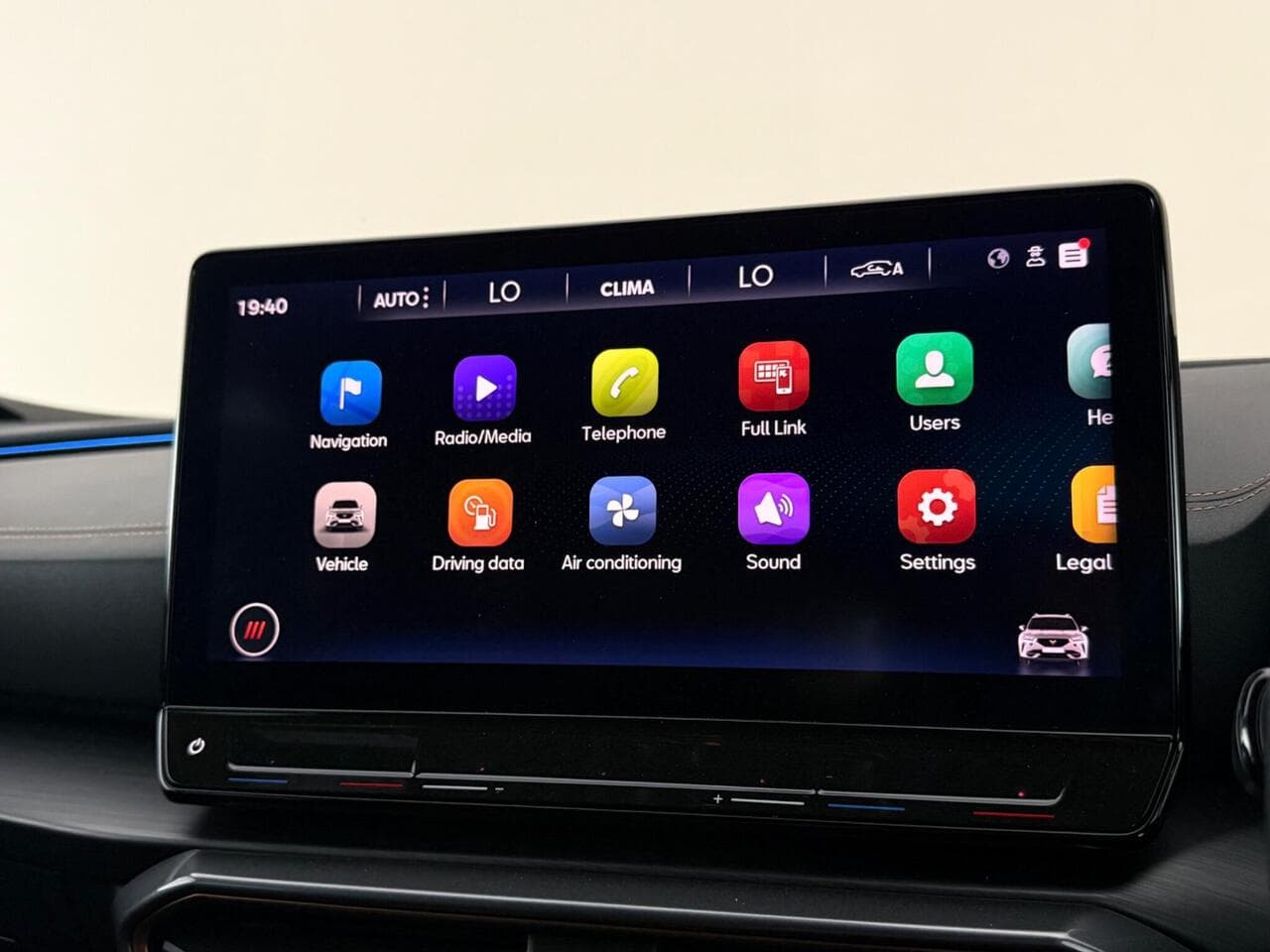 CUPRA Formentor thumbnail Infotainment System