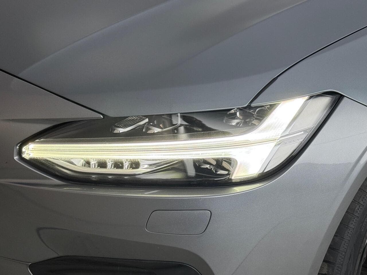 Volvo S90 thumbnail Lights Front