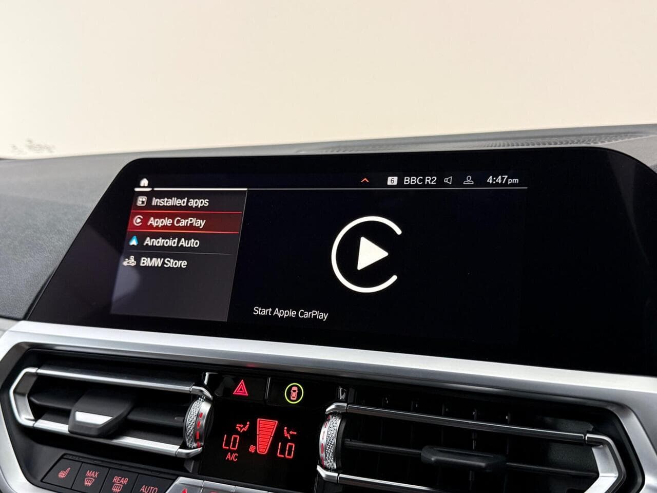 BMW 3 Series thumbnail Infotainment System