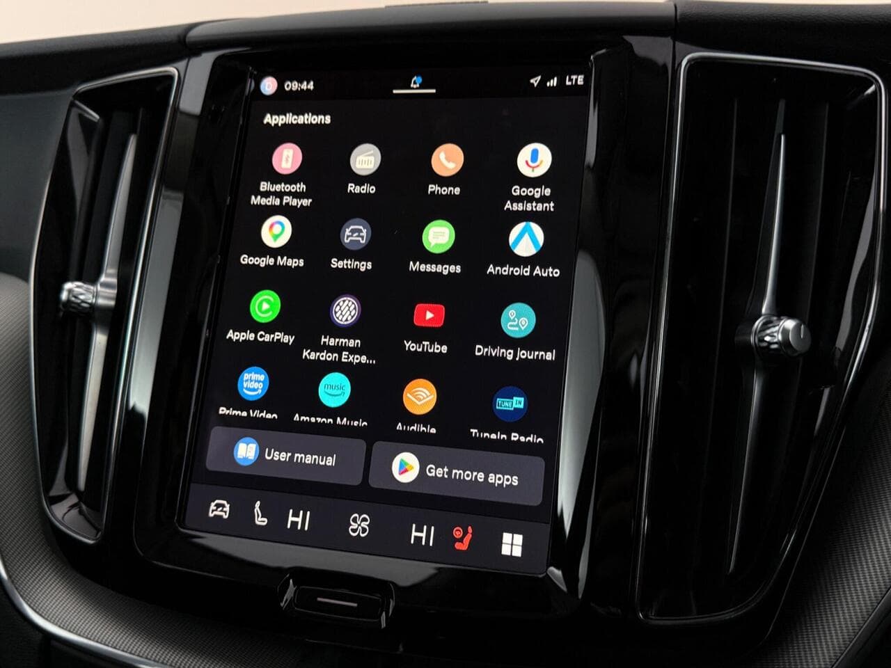 Volvo XC60 thumbnail Infotainment System