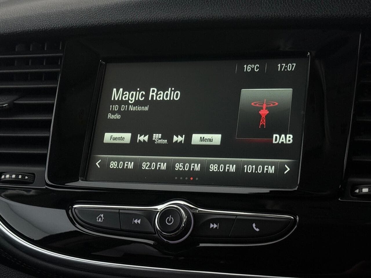Vauxhall Mokka X thumbnail Infotainment System