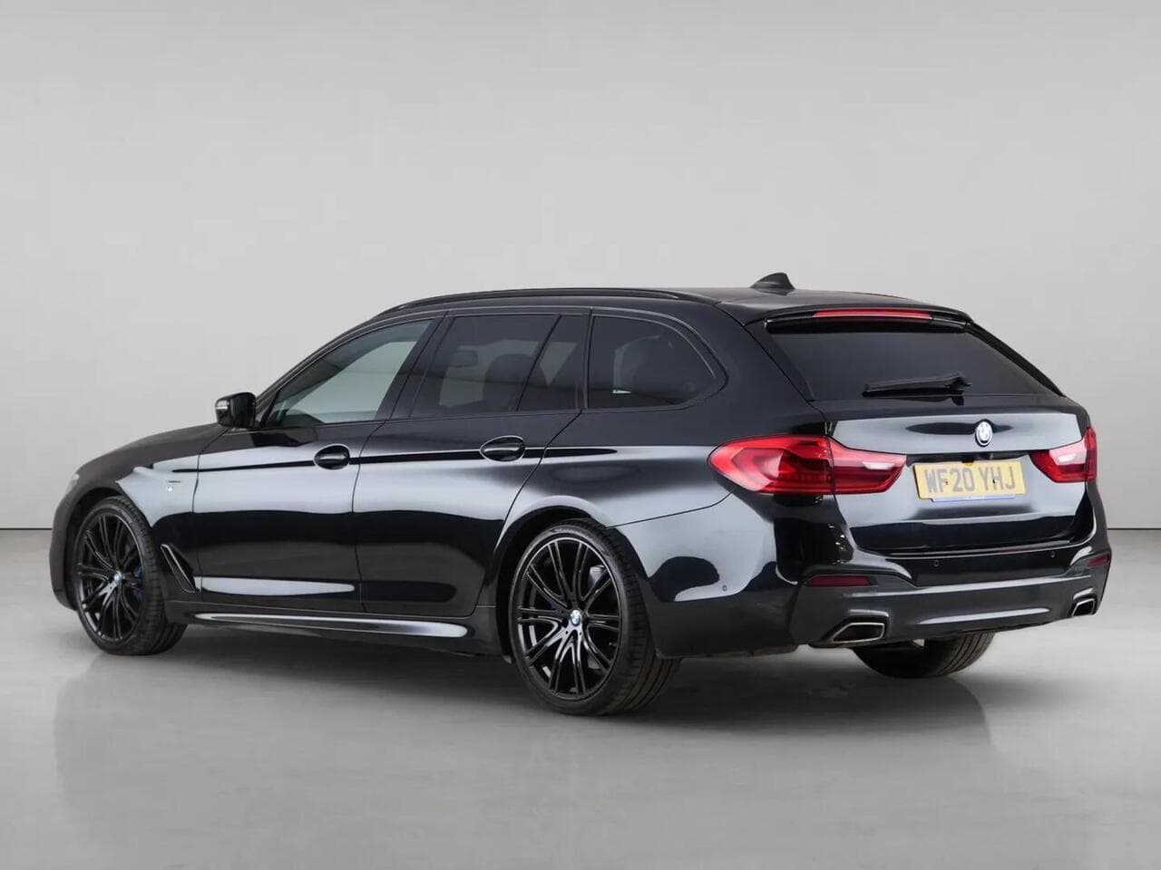 BMW 5 Series thumbnail Rear Left