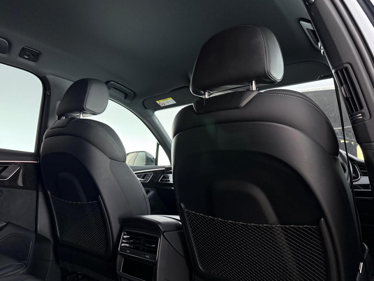 Audi Q7 thumbnail Seats Rear