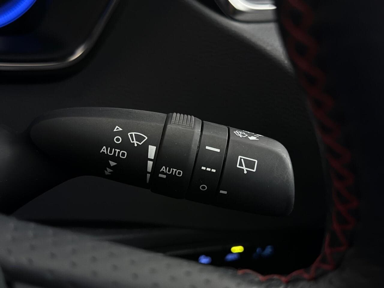 Toyota Corolla thumbnail Misc Controls