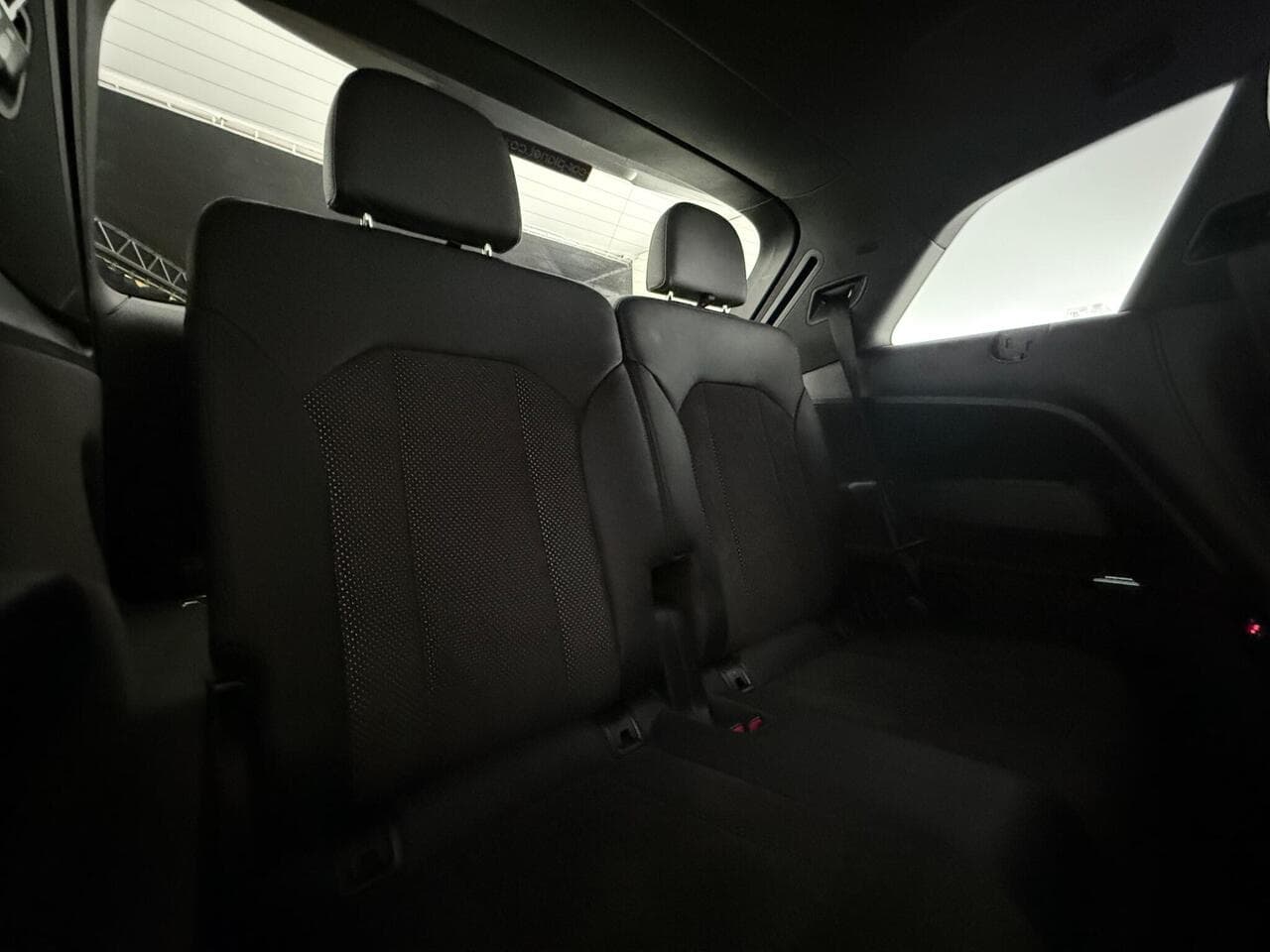 Audi Q7 thumbnail Seats Rear