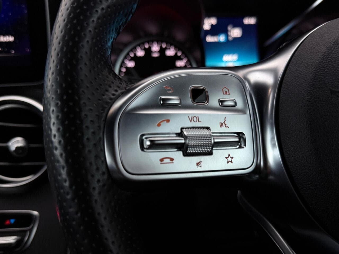 Mercedes-Benz C Class thumbnail Misc Controls