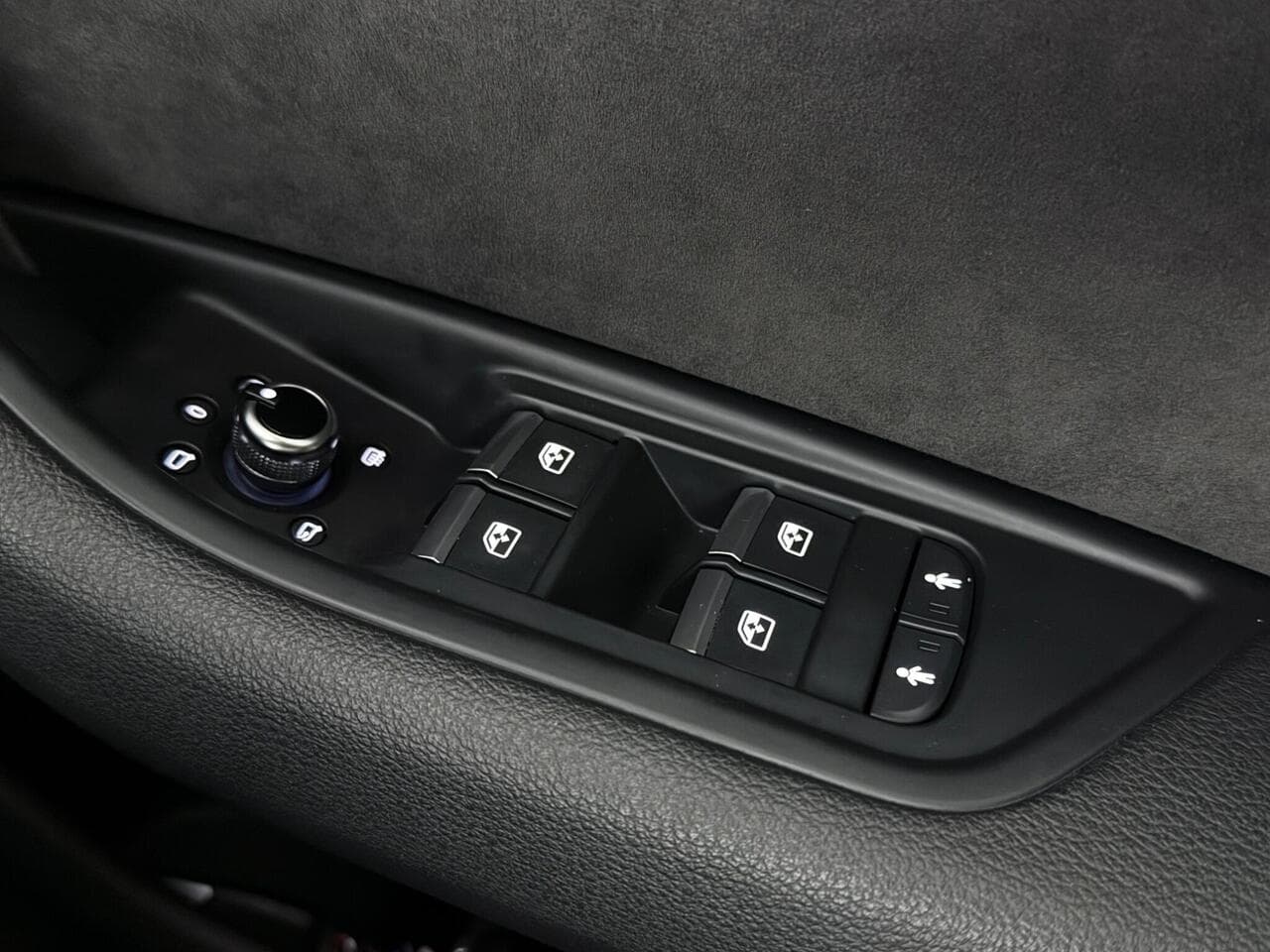 Audi A4 thumbnail Misc Controls