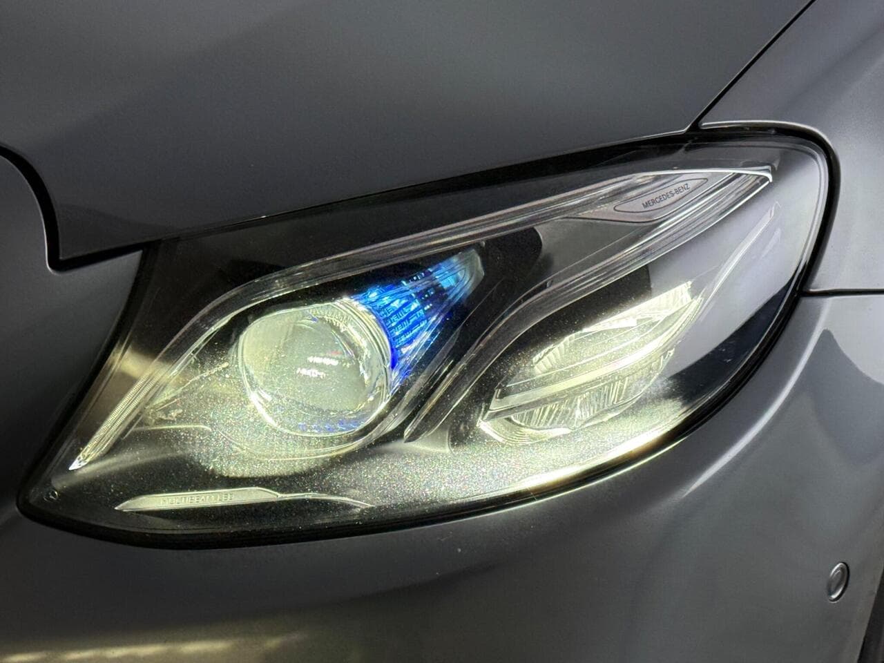 Mercedes-Benz E Class thumbnail Lights Front