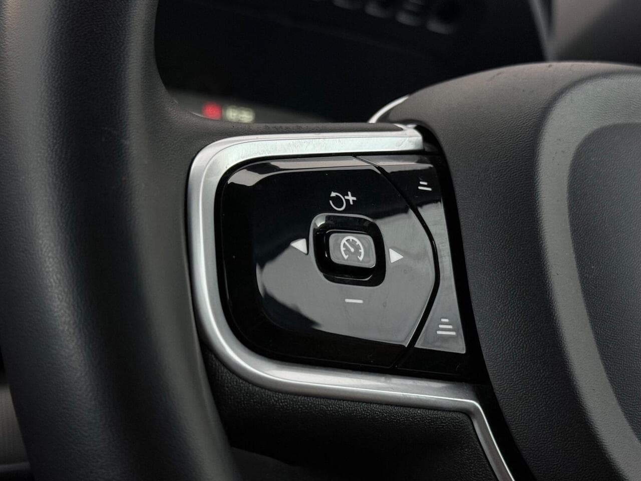 Volvo XC90 thumbnail Misc Controls