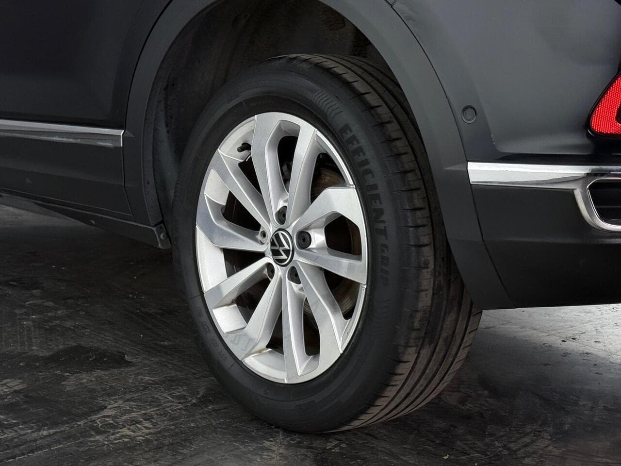 Volkswagen T-Roc thumbnail Wheel